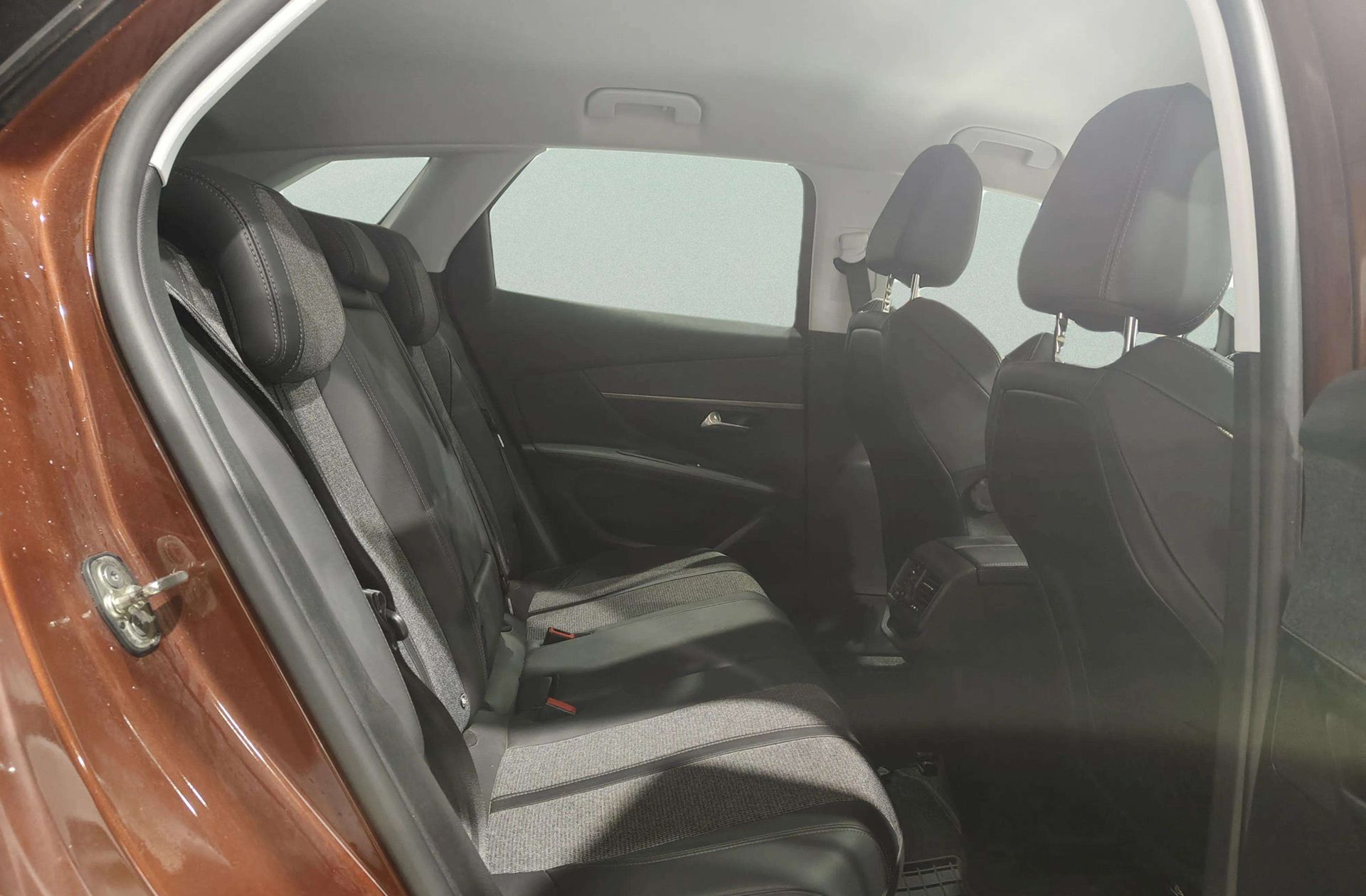 Peugeot 3008 BlueHDi 130 Allure EAT8 - foto 14