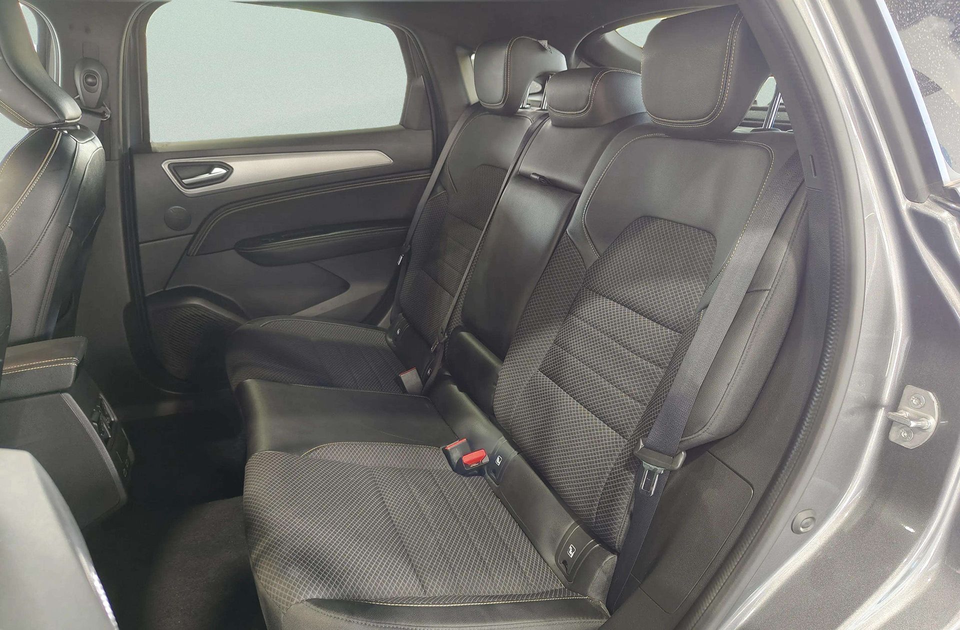 Renault Arkana Techno TCe 140 mild hybrid EDC - foto 13