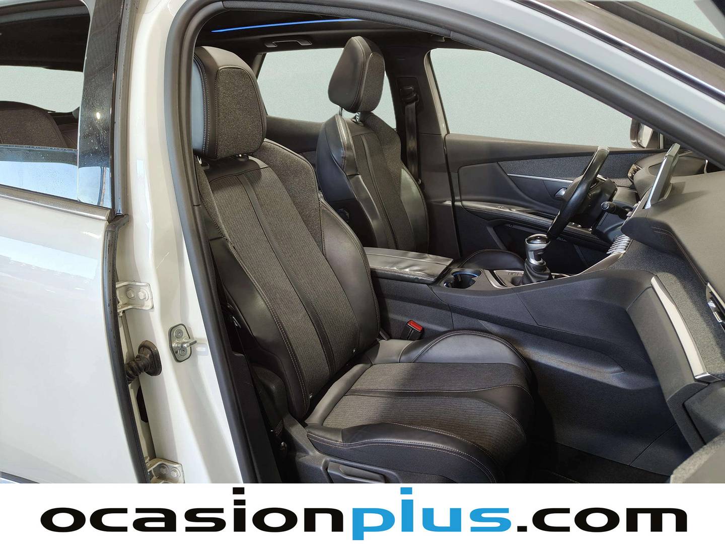 Foto Peugeot 3008 Peugeot 3008 BlueHDI 130 S&S GT Line (130 CV)