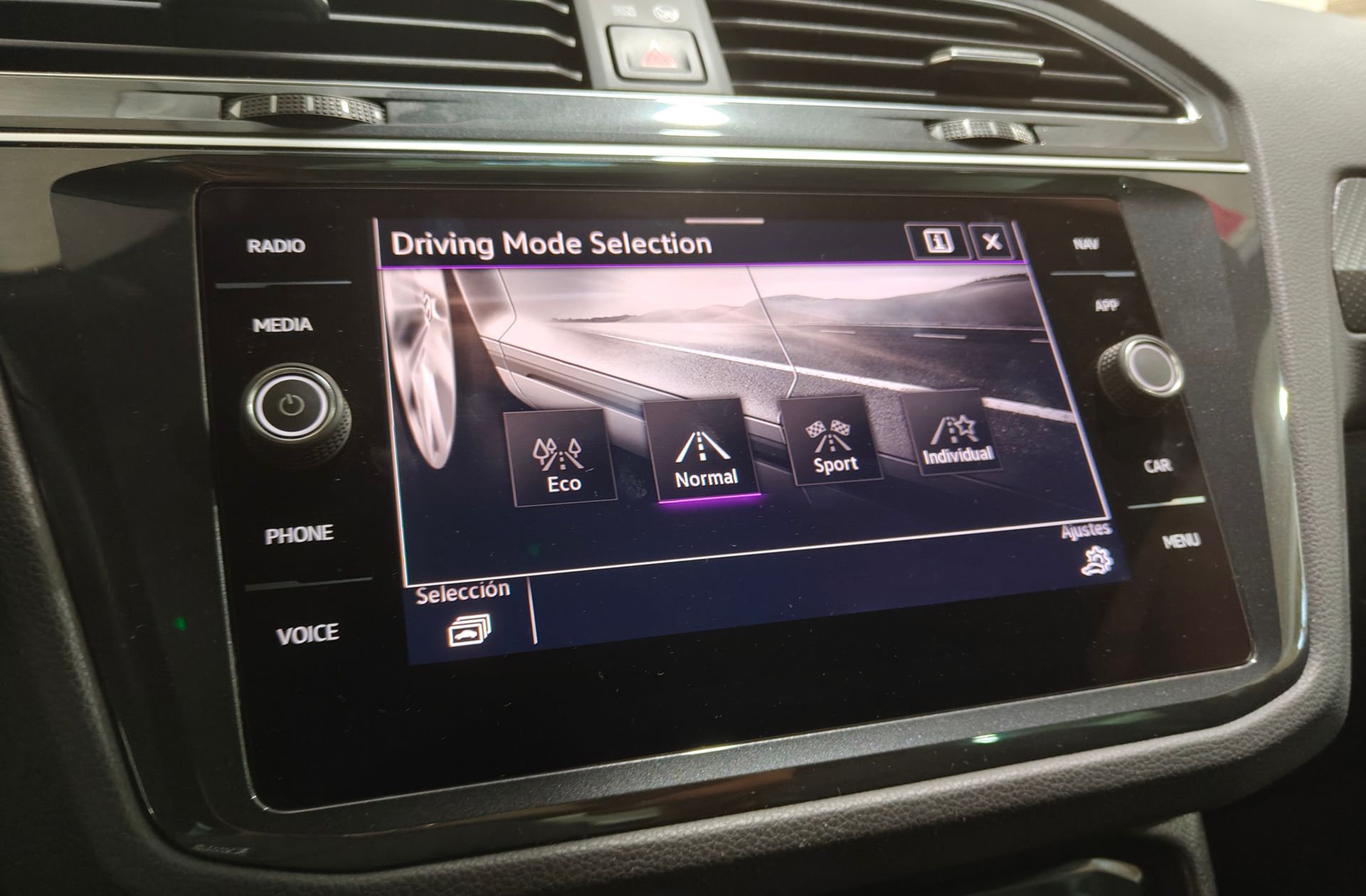 Volkswagen Tiguan R-Line 1.5 TSI DSG - foto 10