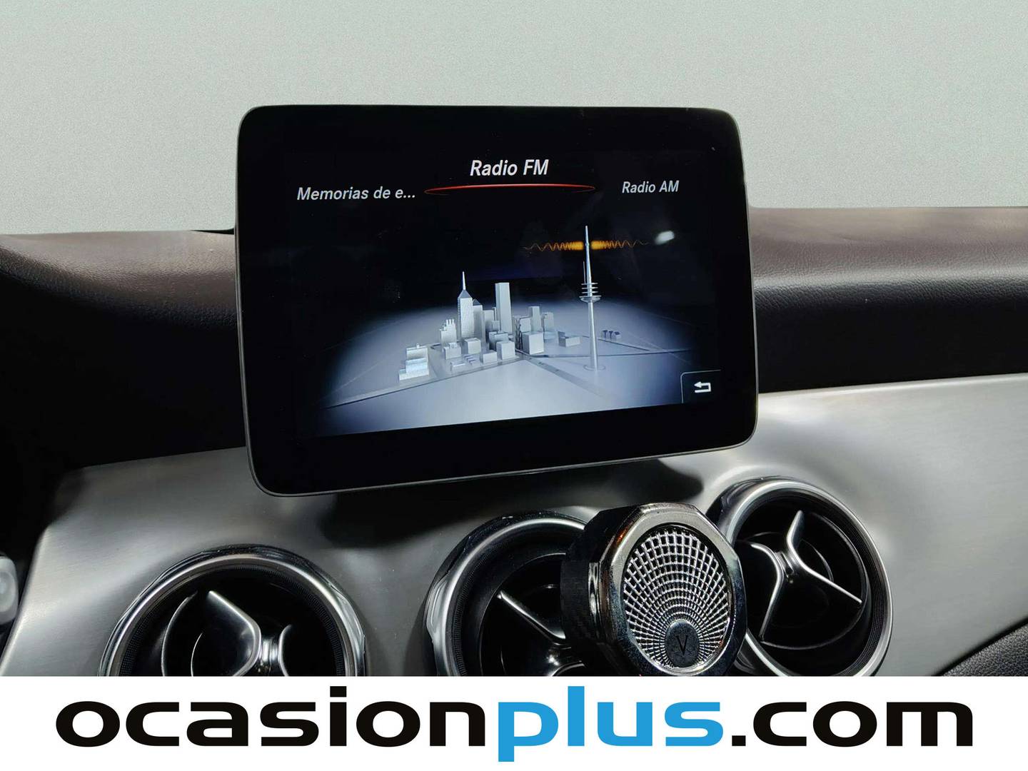 Foto Mercedes GLA Mercedes-Benz GLA GLA 200 d (136 CV) PACK AMG