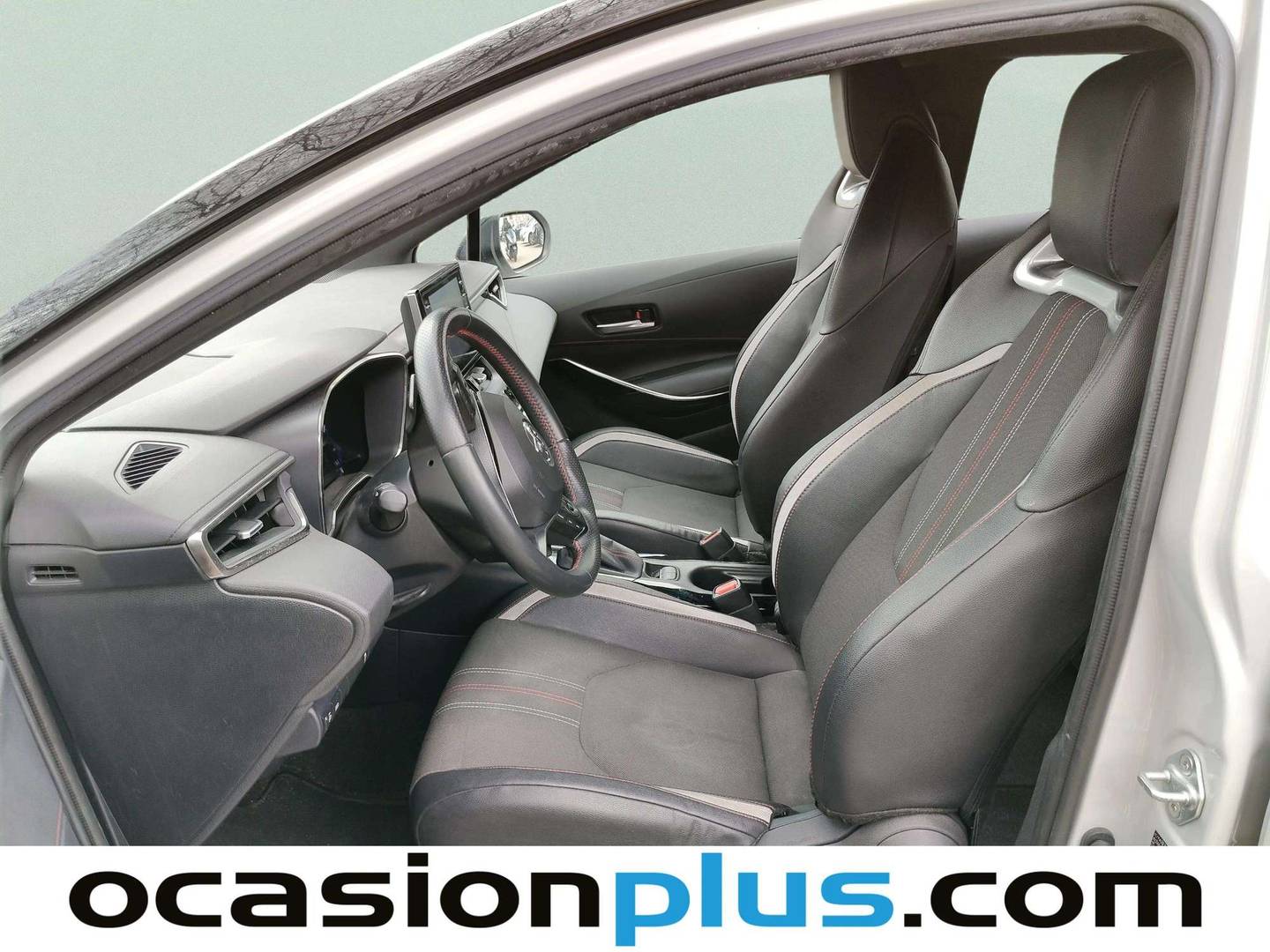 Foto asientos delanteros Toyota Corolla Toyota Corolla 180H GR-SPORT E-CVT (180 CV)