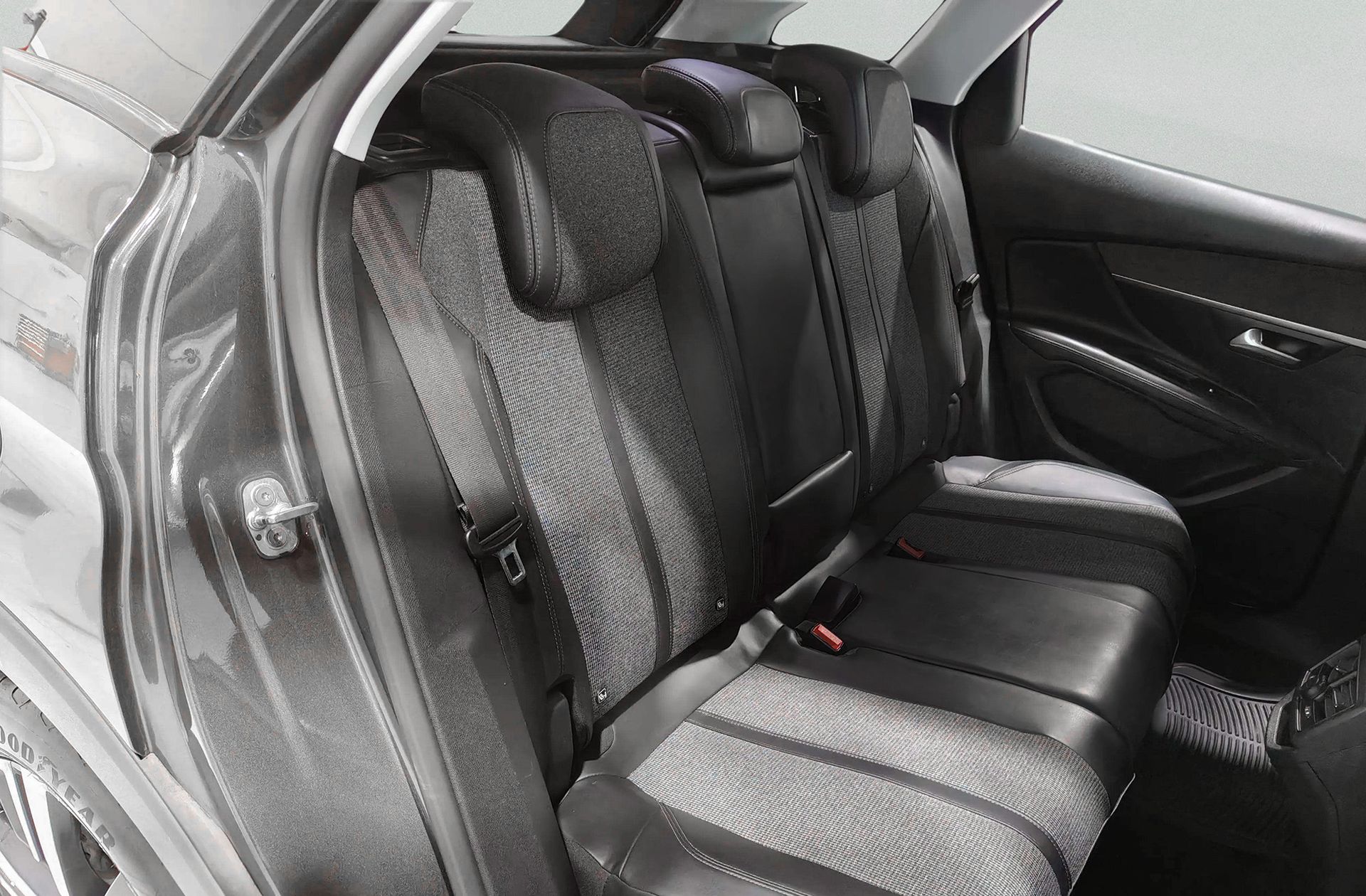 Peugeot 3008 PureTech 130 Allure - foto 19