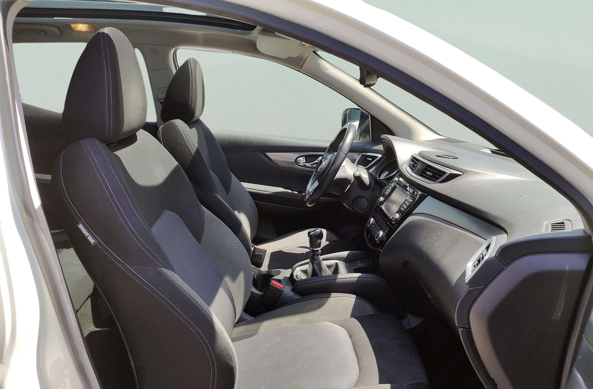 Nissan Qashqai DIG-T 115 N-Connecta - foto 18