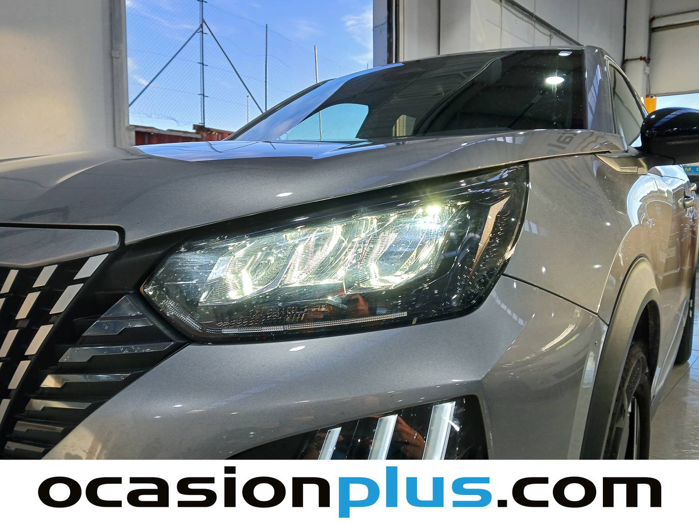 Extras y acabados del Peugeot 2008 Peugeot 2008 Allure Hybrid eDCS6 (145 CV)