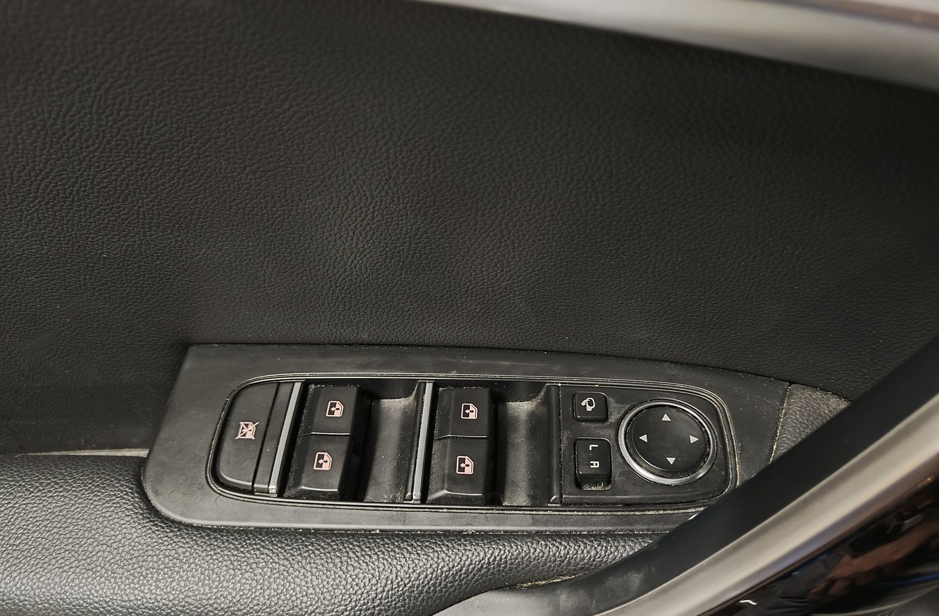 Kia XCeed 1.6 MHEV iMT Emotion - foto 37