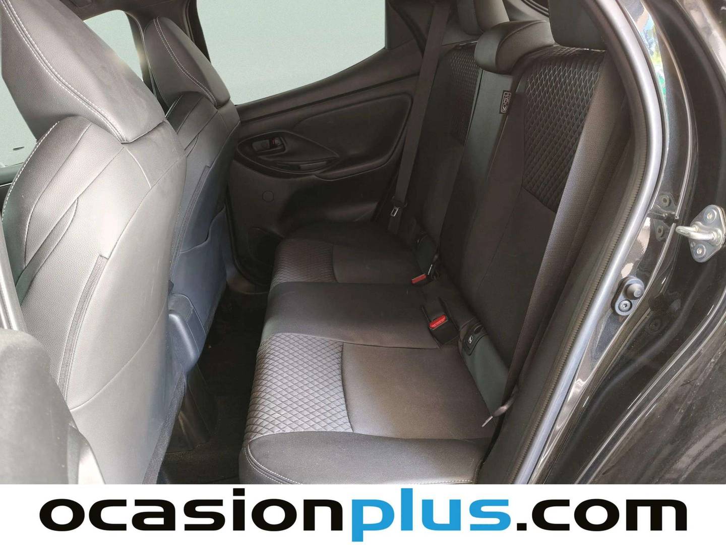 Foto asientos traseros Toyota Yaris Toyota Yaris 120H Style (116 CV)