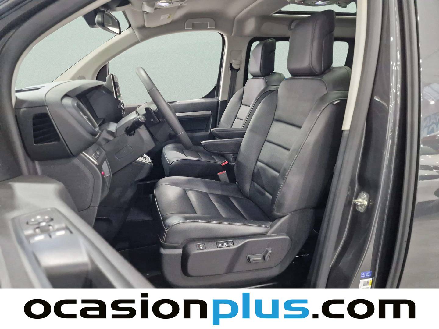 Foto asientos traseros Peugeot Traveller Peugeot Traveller BlueHDi 180 Business VIP Standard EAT8 (180 CV) 8 Plazas