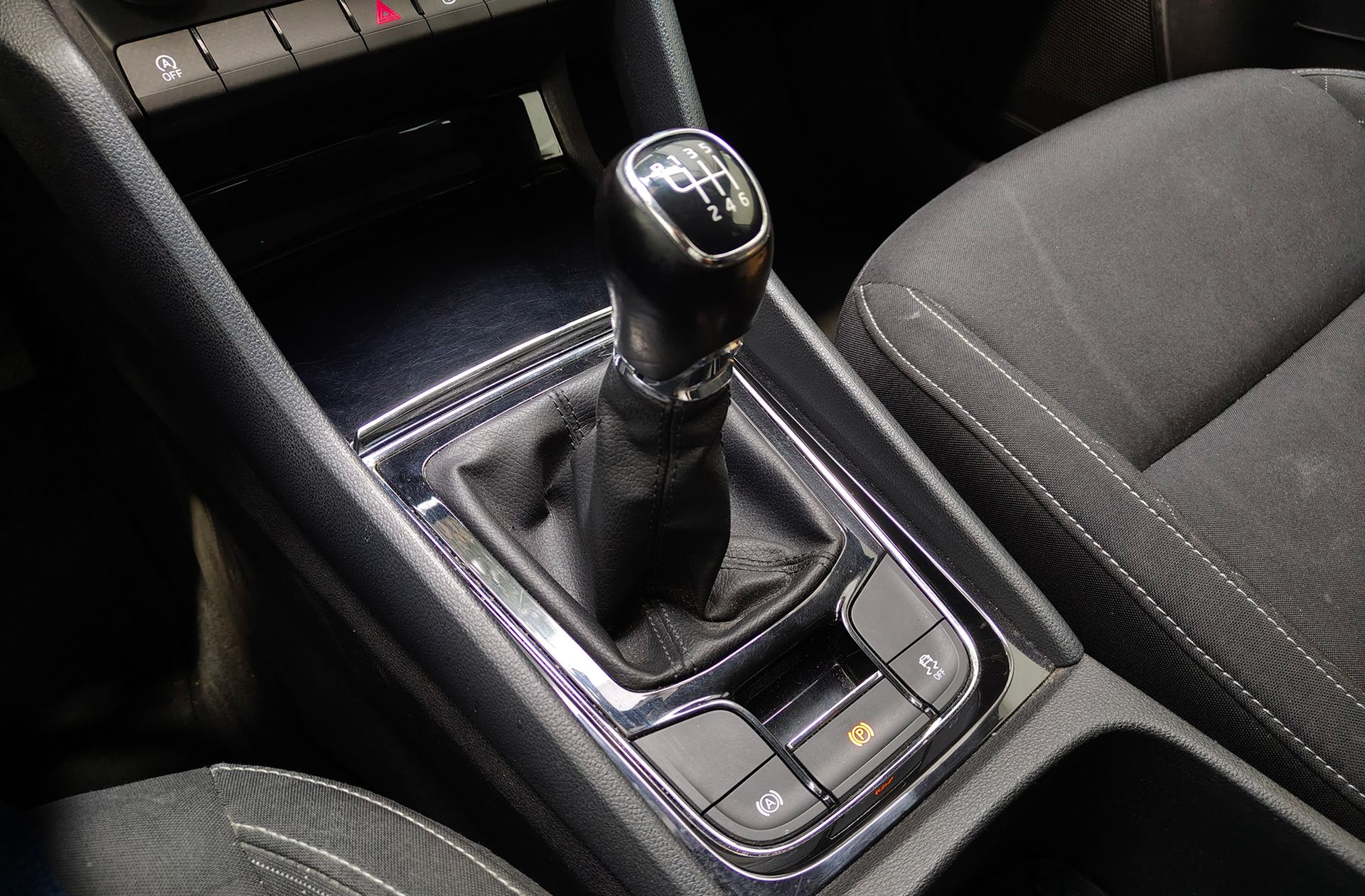 Škoda Karoq 1.0 TSI Ambition - foto 5