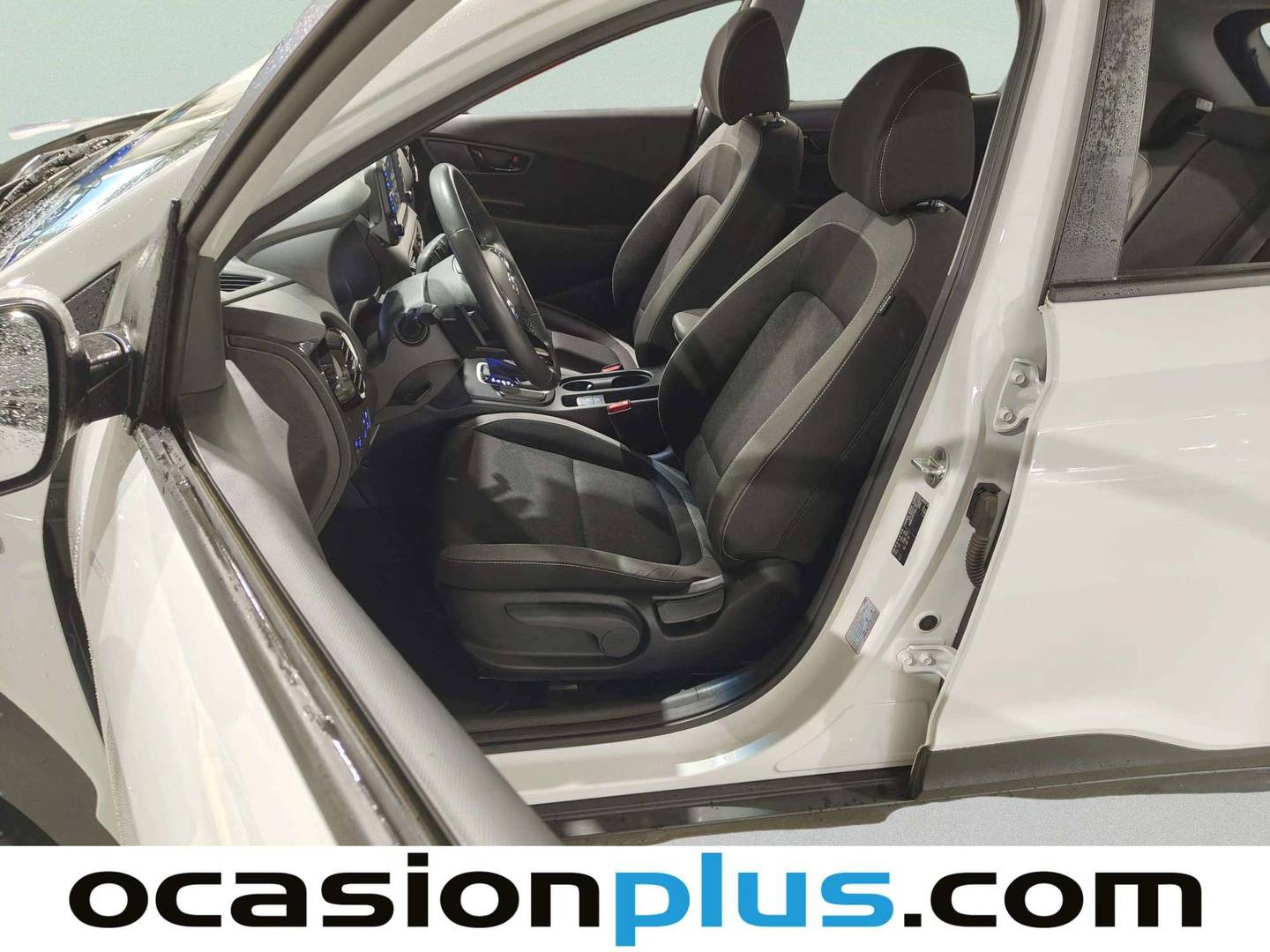 Foto Hyundai Kona Hyundai Kona 1.6 GDI HEV Klass DT (141 CV)