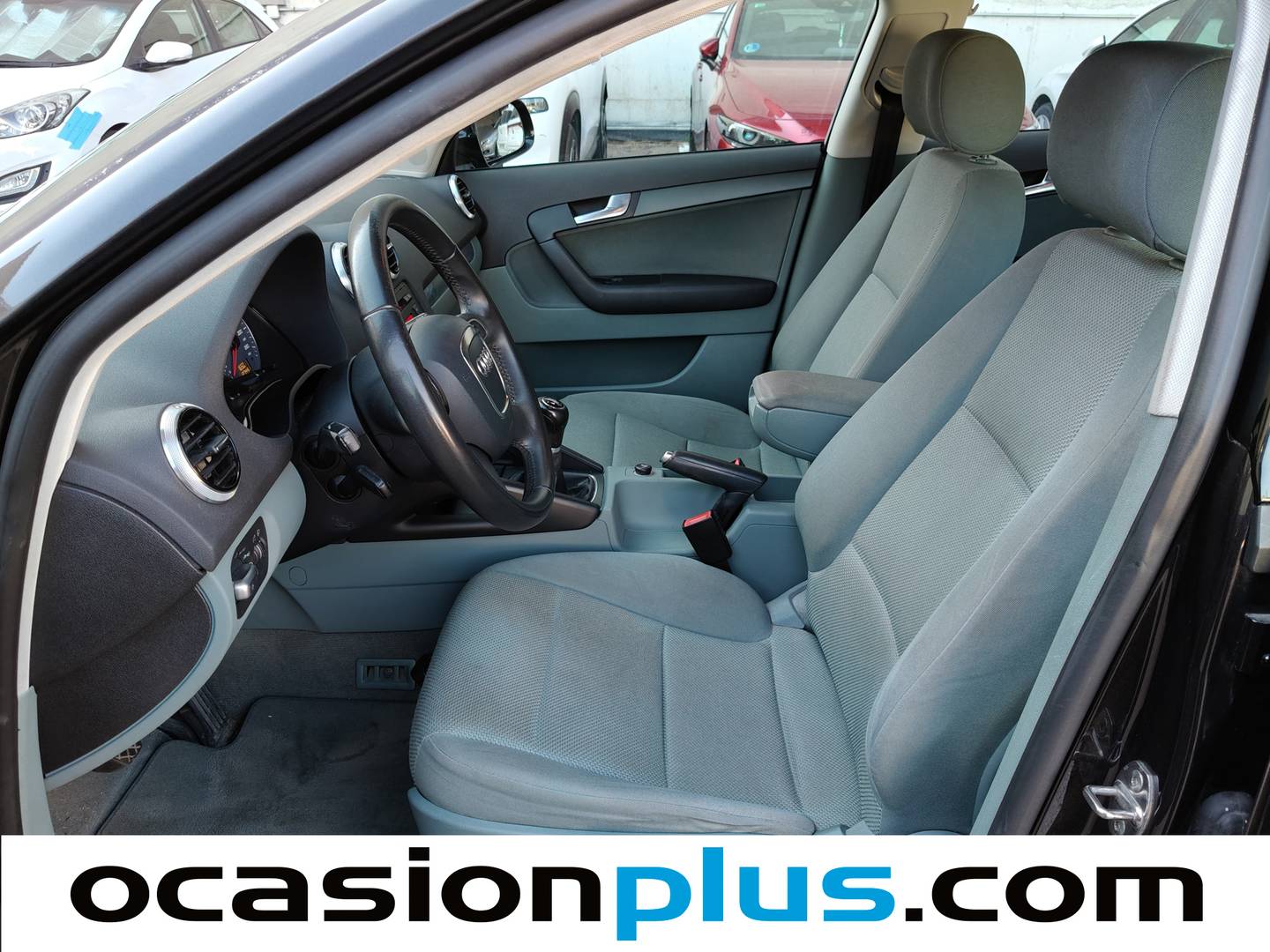 Foto asientos delanteros Audi A3 Audi A3 Sportback Attraction 1.6 TDI (105 CV)