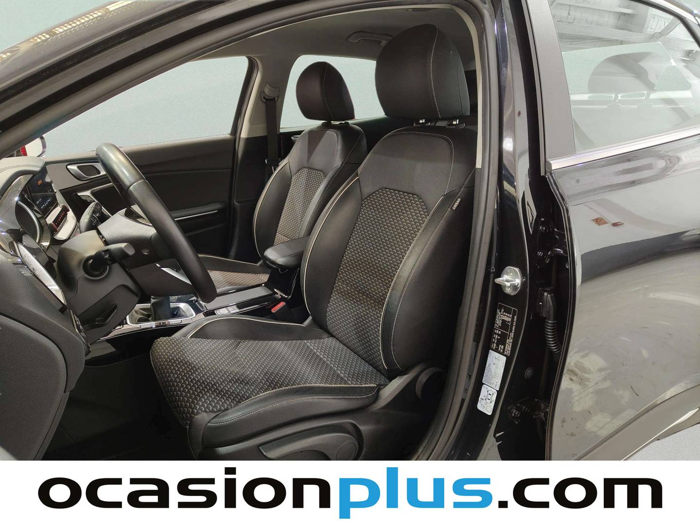 Foto asientos delanteros KIA XCeed Kia XCeed 1.0 T-GDi Tech (120 CV)