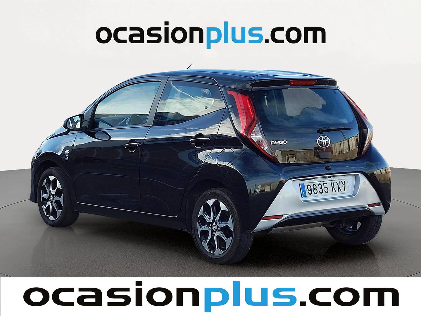 Foto trasera Toyota Aygo Toyota Aygo 1.0 70 x-play (72 CV) izquierda