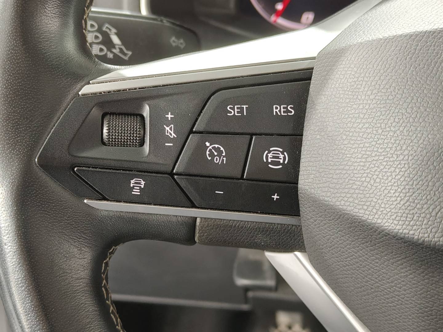 Foto Seat Arona SEAT Arona 1.0 TSI Style XL (110 CV)