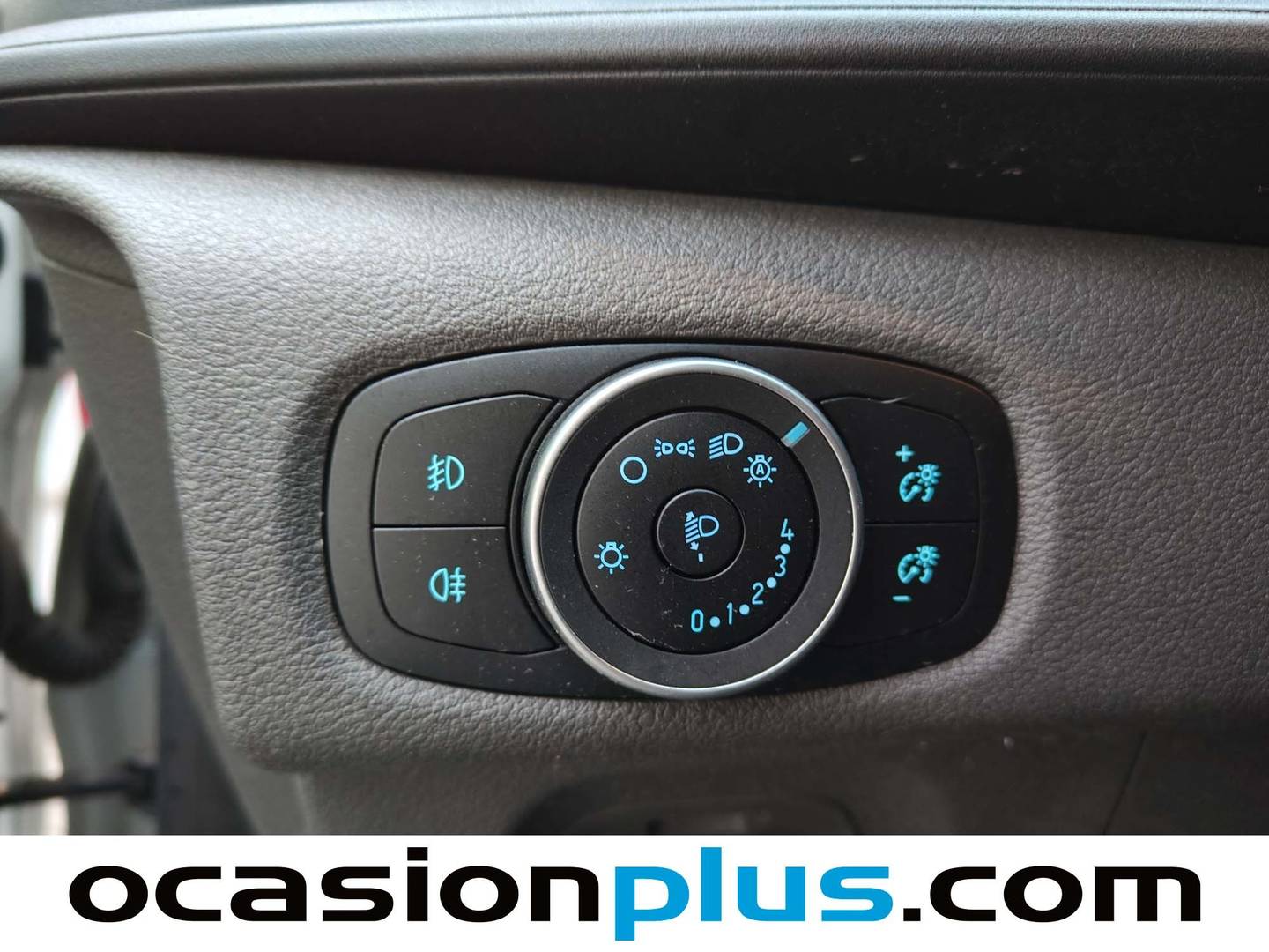 Ford Transit Custom Ford Transit Custom Furgon 2.0 TDCI MHEV Limited 300 L2 (130 CV) de segunda mano