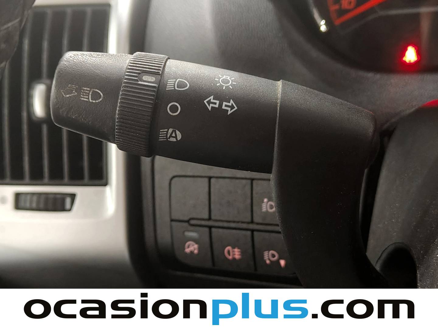 Equipamiento del Opel Movano Opel Movano Furgón BlueHDi 140 Edition L2H2 (140 CV) 3.500