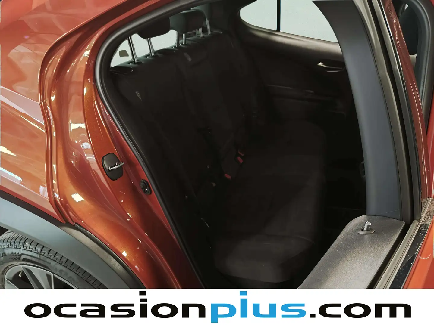 Foto Lexus UX Lexus UX 250h Business 2WD (184 CV)