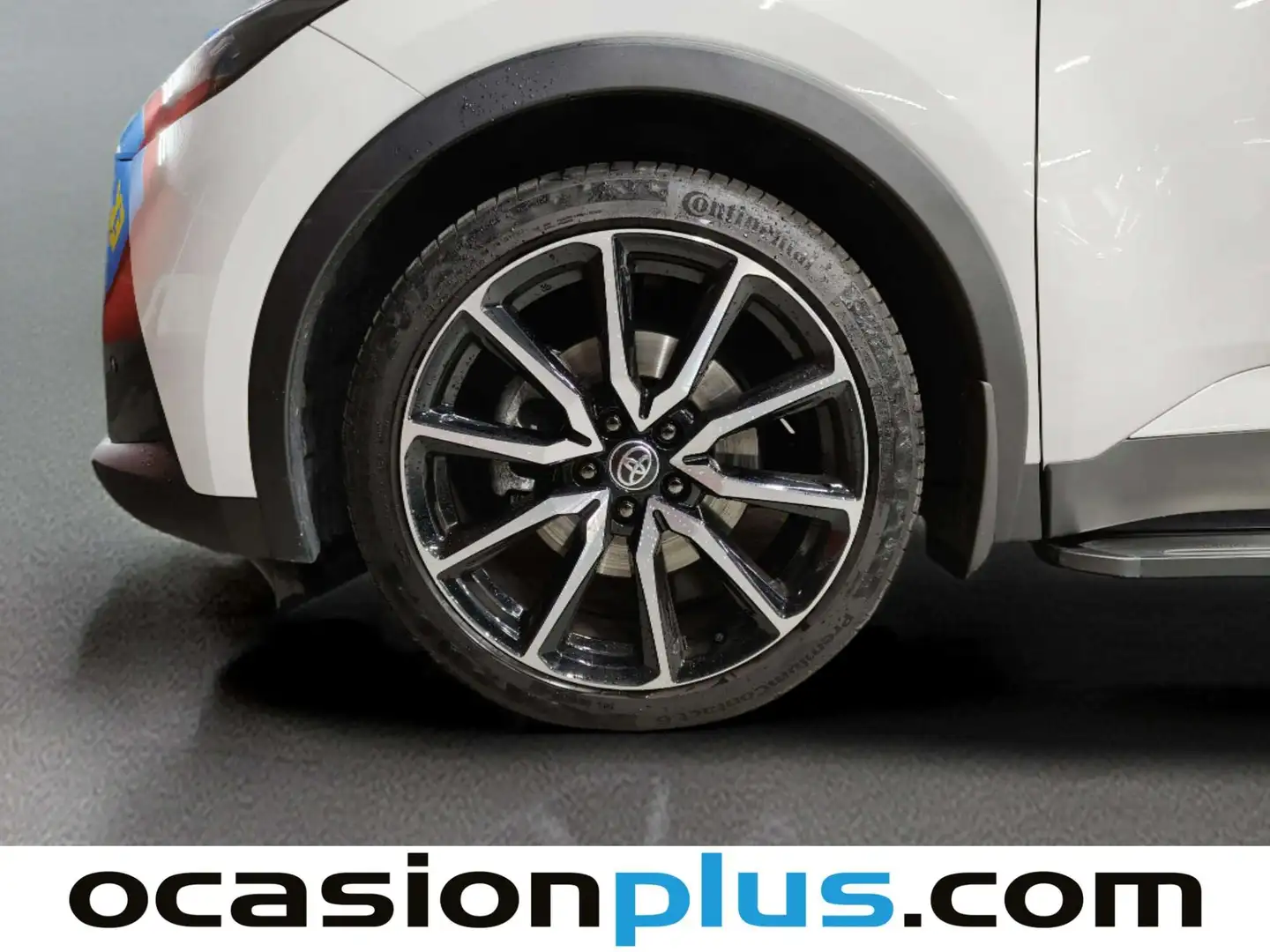 Foto Toyota C-HR TOYOTA C-HR 220PH GR Sport (223 CV)