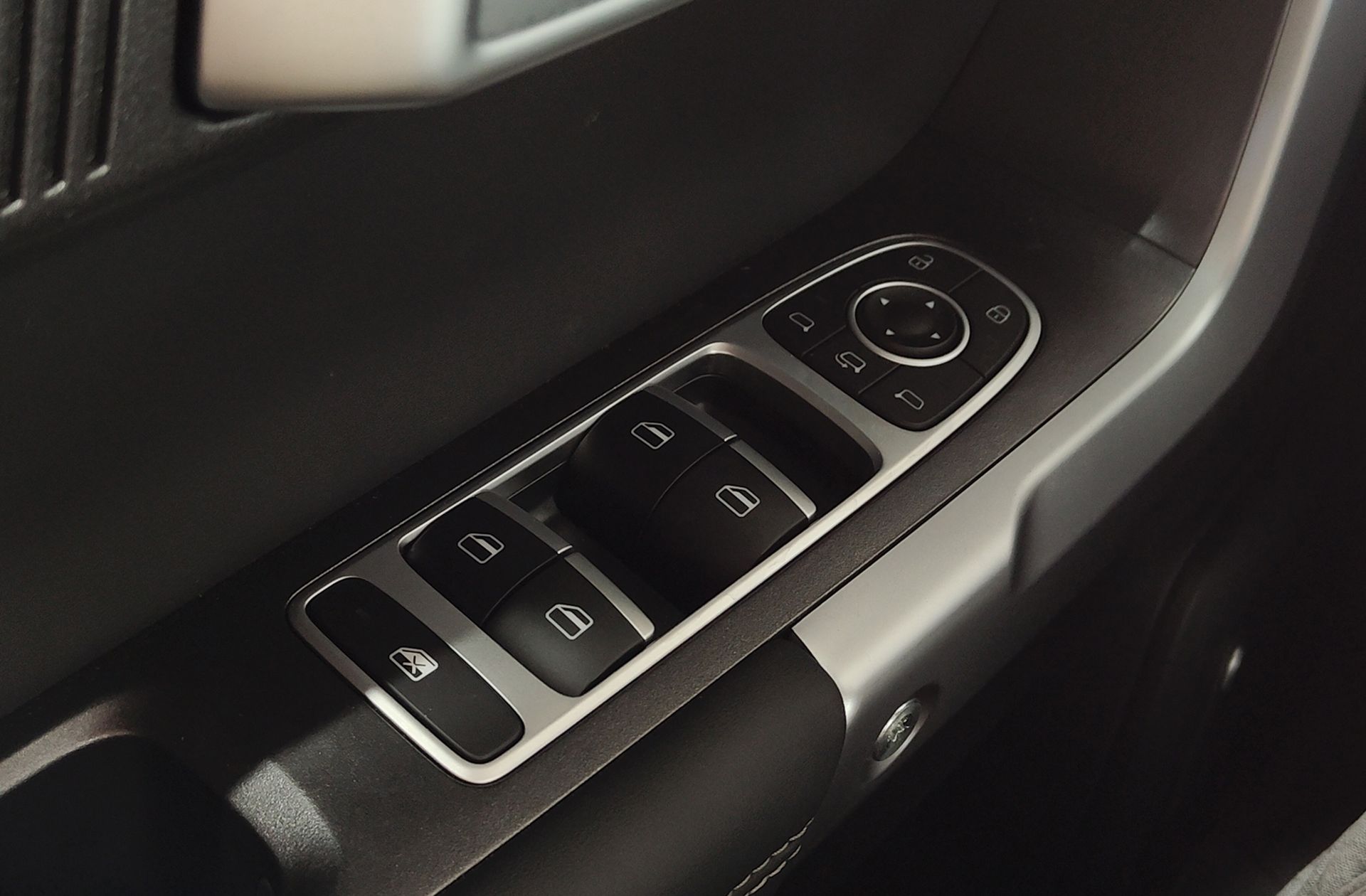 Jaecoo 7 1.5 T-GDi PHEV +1DHT Select FWD - foto 36