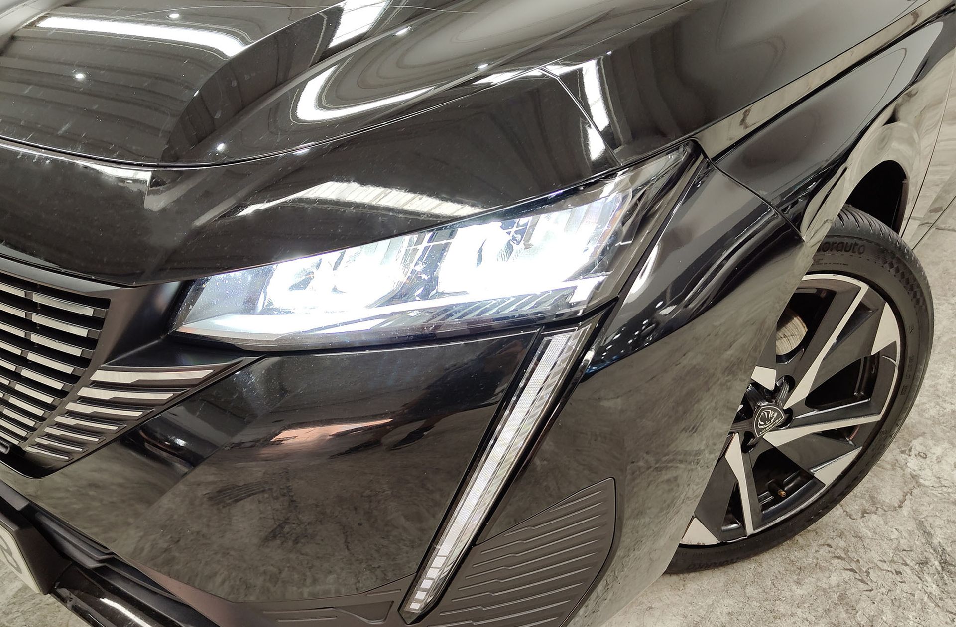Peugeot 308 BlueHDi 130 Allure EAT8 - foto 17