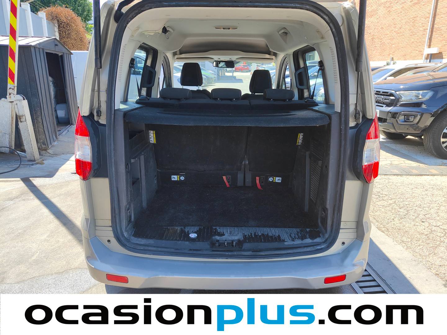 Fotos maletero Ford Tourneo Courier Ford Tourneo Courier 1.5 TDCi Trend (75 CV)