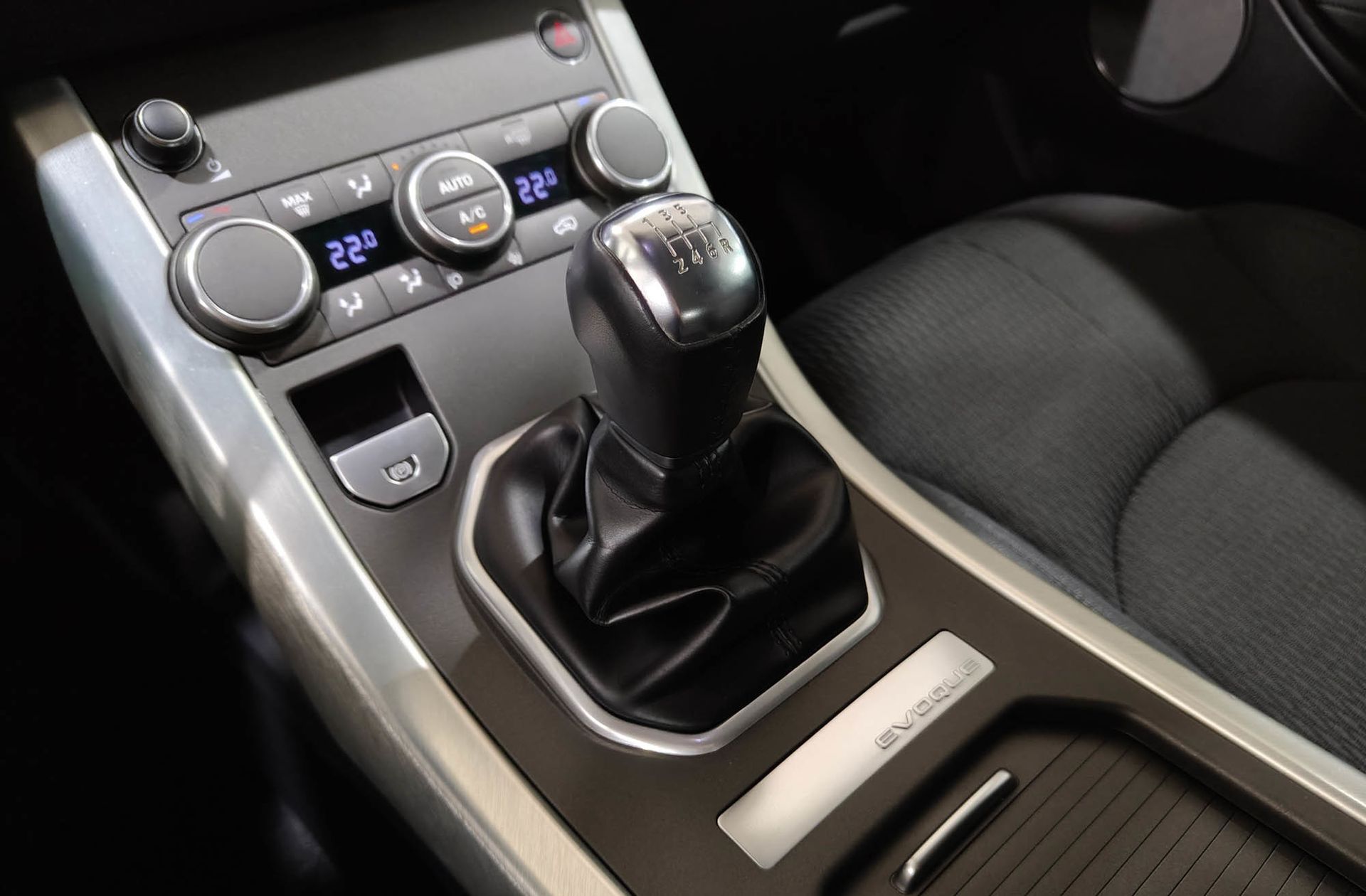 Land Rover Range Rover Evoque 2.0L eD4 Pure 4x2 - foto 5