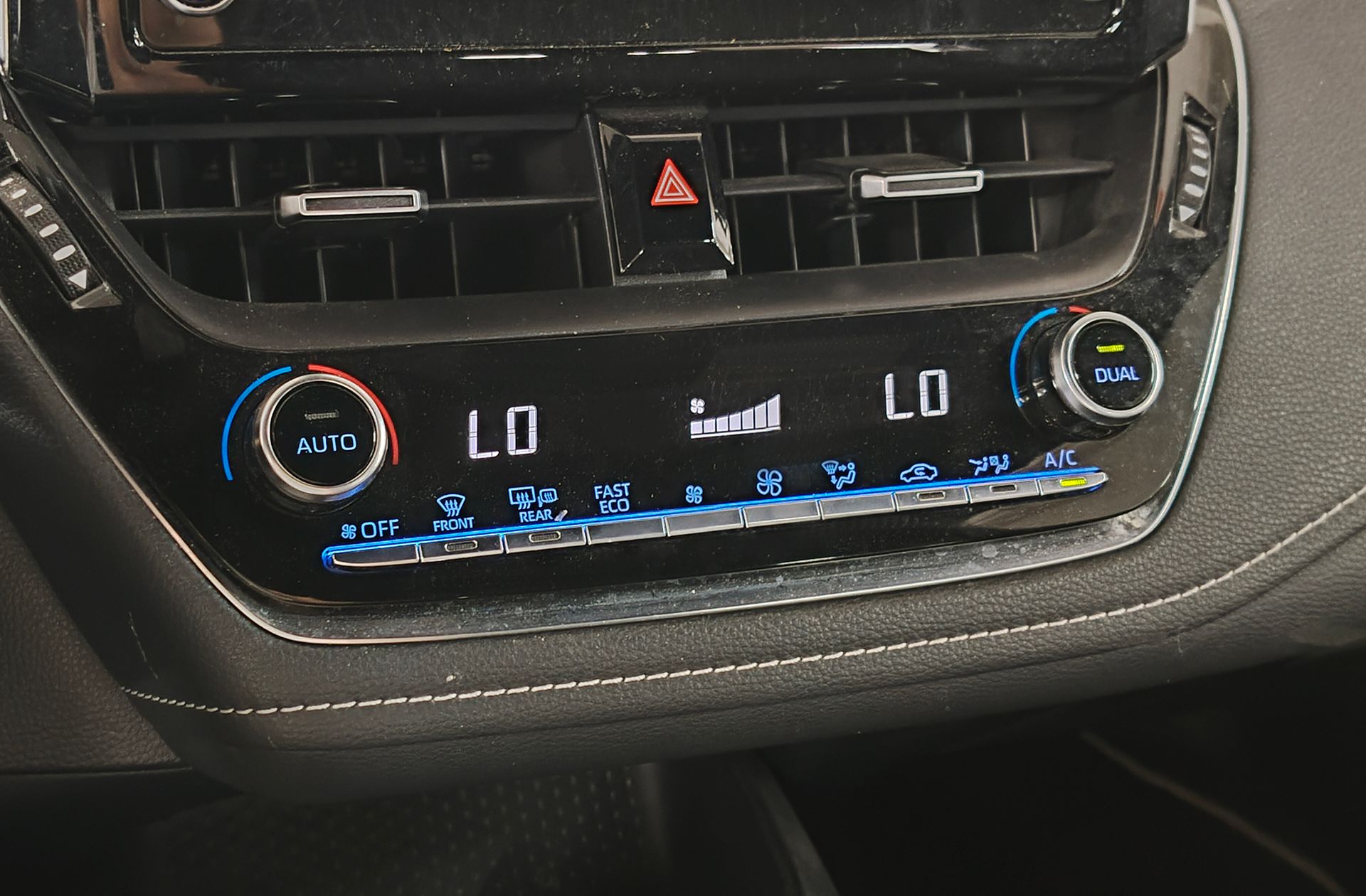 Toyota Corolla 125H Active Tech E-CVT - foto 28