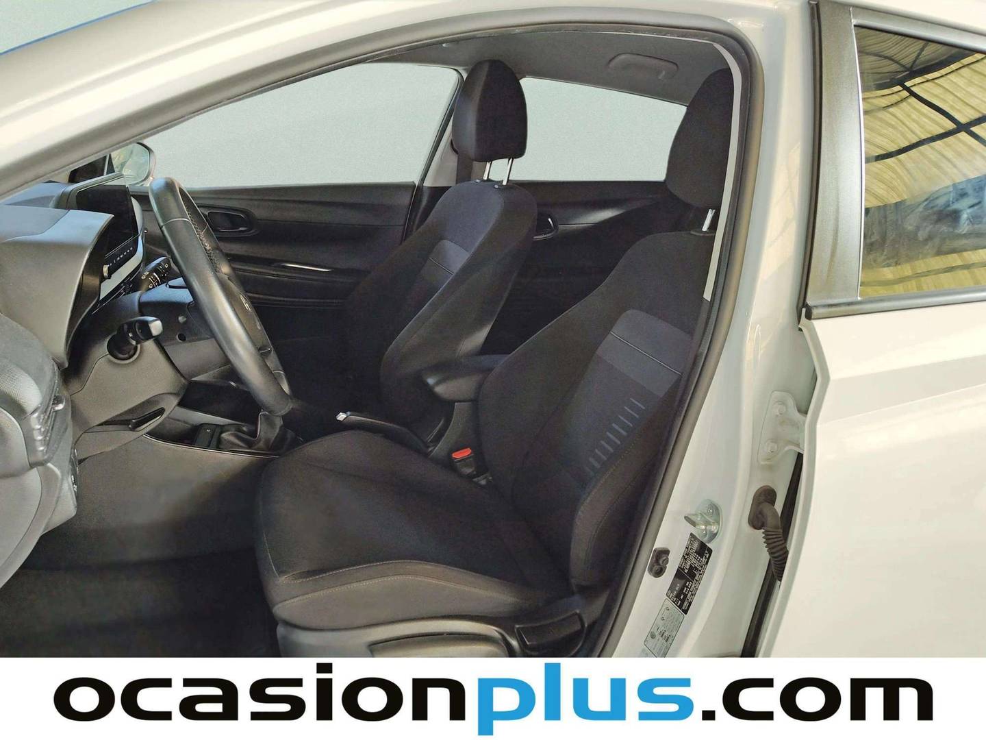 Foto asientos delanteros Hyundai Bayon Hyundai Bayon 1.2 MPI Maxx (79 CV)