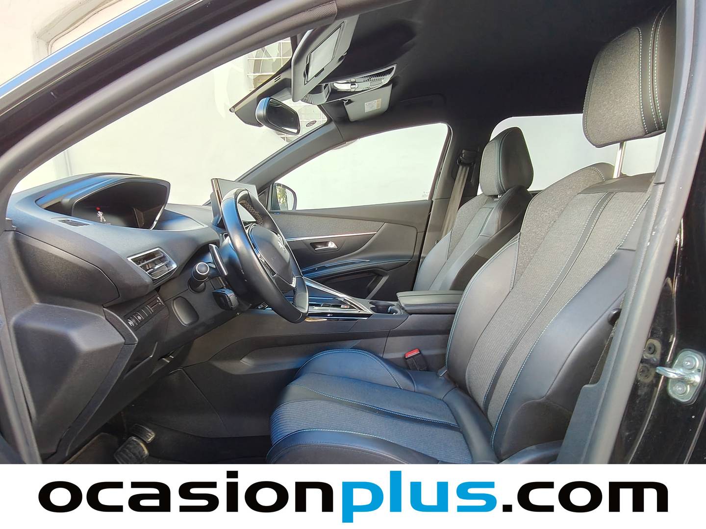 Foto asientos delanteros Peugeot 5008 Peugeot 5008 Hybrid 1.2 Allure Pack eDCS6 (136 CV)