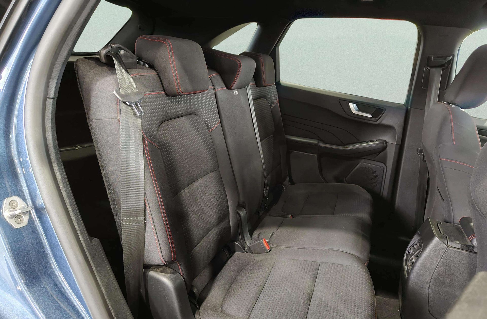 Ford Kuga 1.5 EcoBoost ST-Line - foto 19