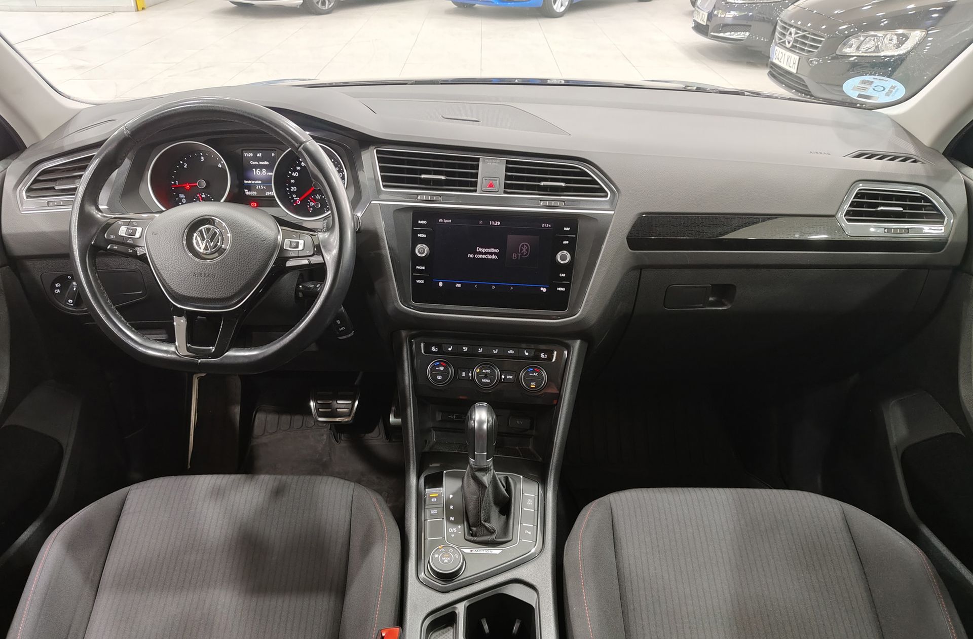 Volkswagen Tiguan Sport 2.0 TDI 4Motion DSG Pack R-Line - foto 7