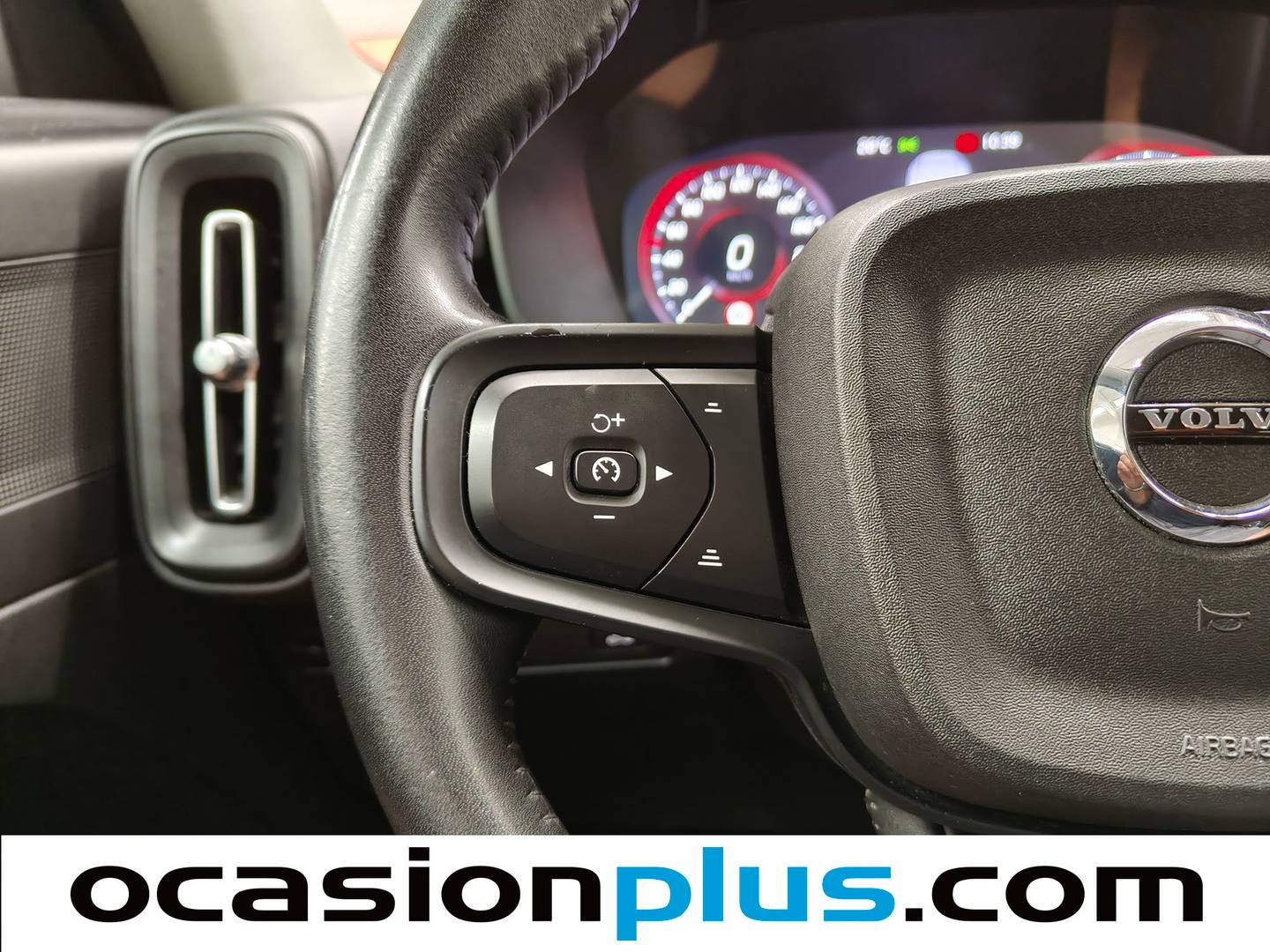 Volvo XC40 Volvo XC40 T2 Momentum Core (129 CV) seminuevo