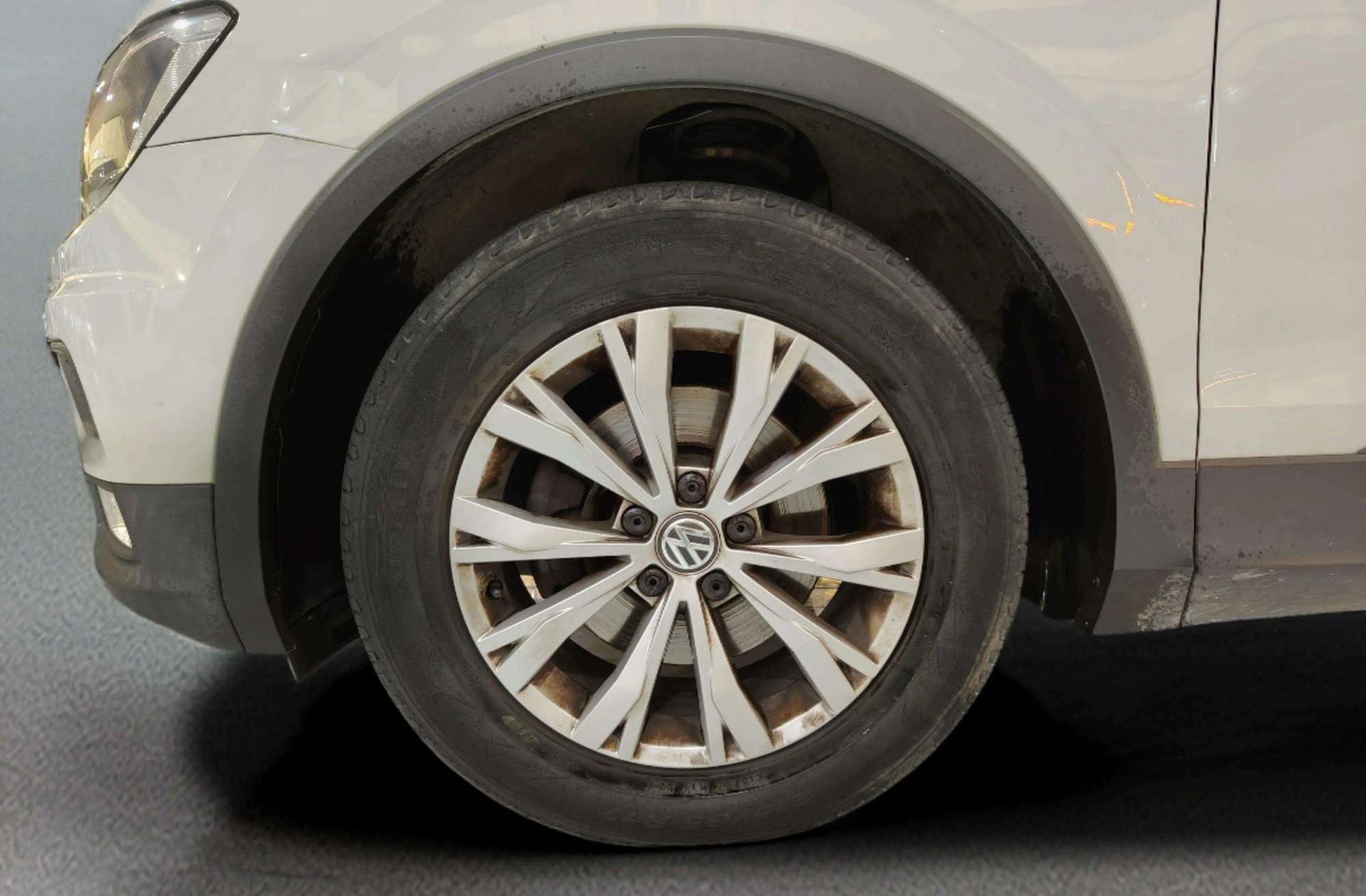 Volkswagen Tiguan Edition 1.4 TSI BMT - foto 35