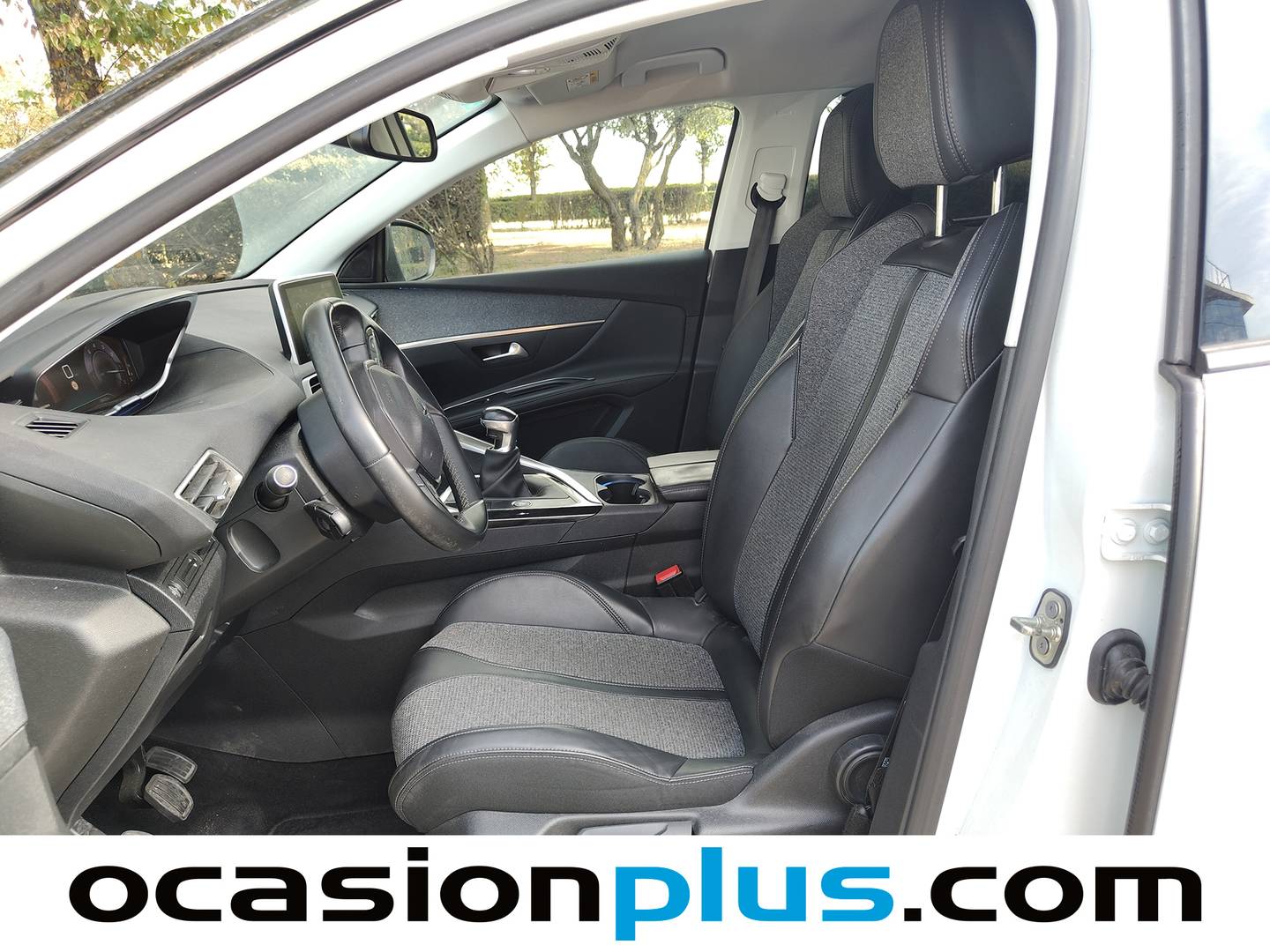 Foto asientos traseros Peugeot 5008 Peugeot 5008 PureTech 130 S&S Allure (130 CV)7 Plazas