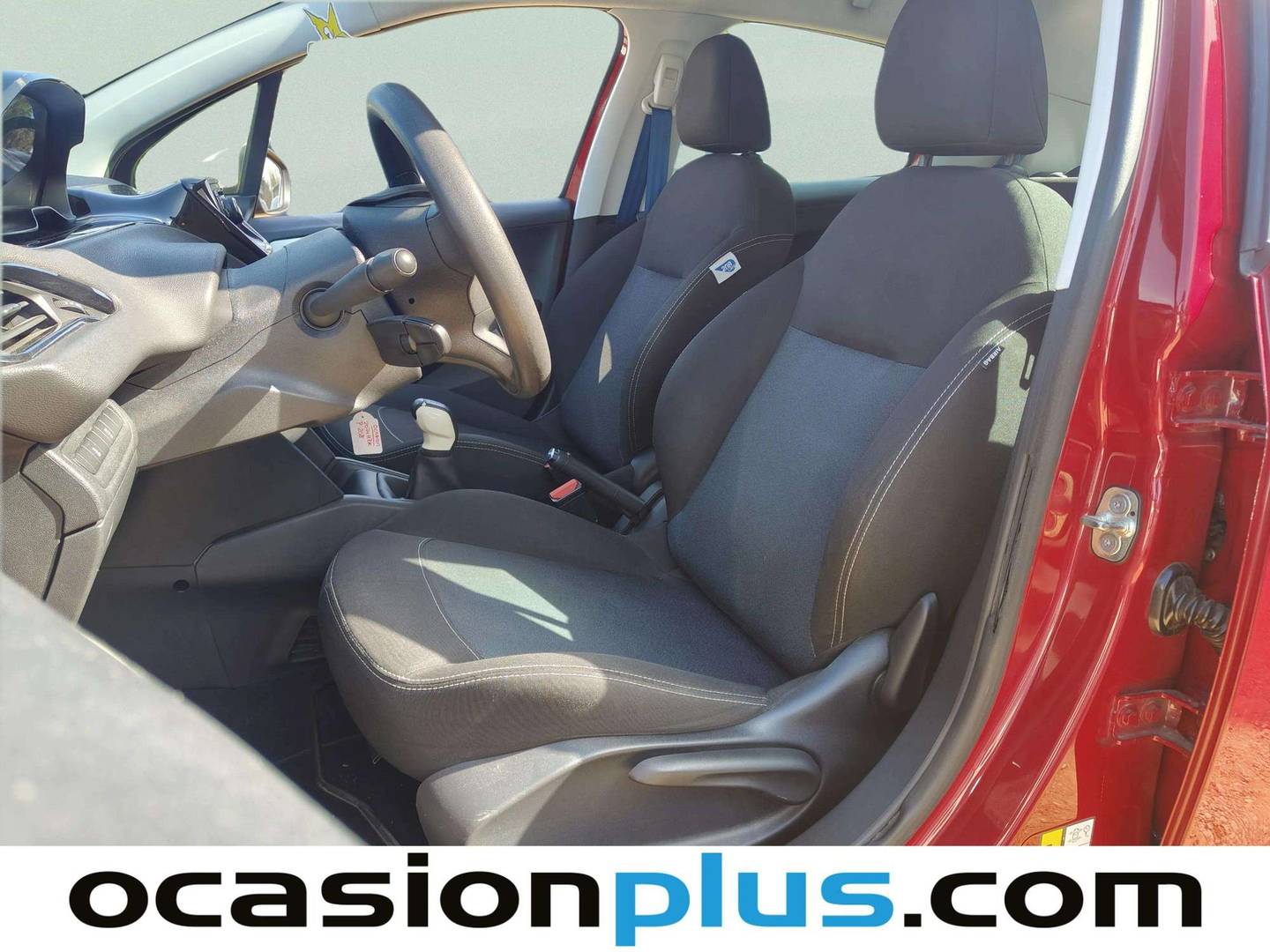 Foto asientos delanteros Peugeot 208 Peugeot 208 1.0 VTi Like (68 CV)