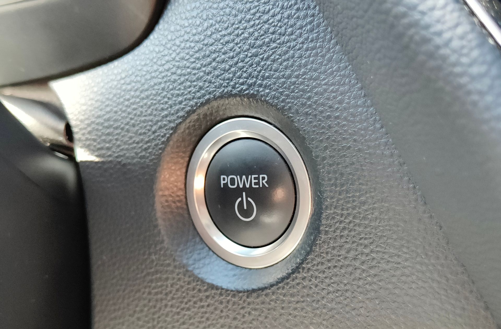 Toyota Corolla 140H Style - foto 33