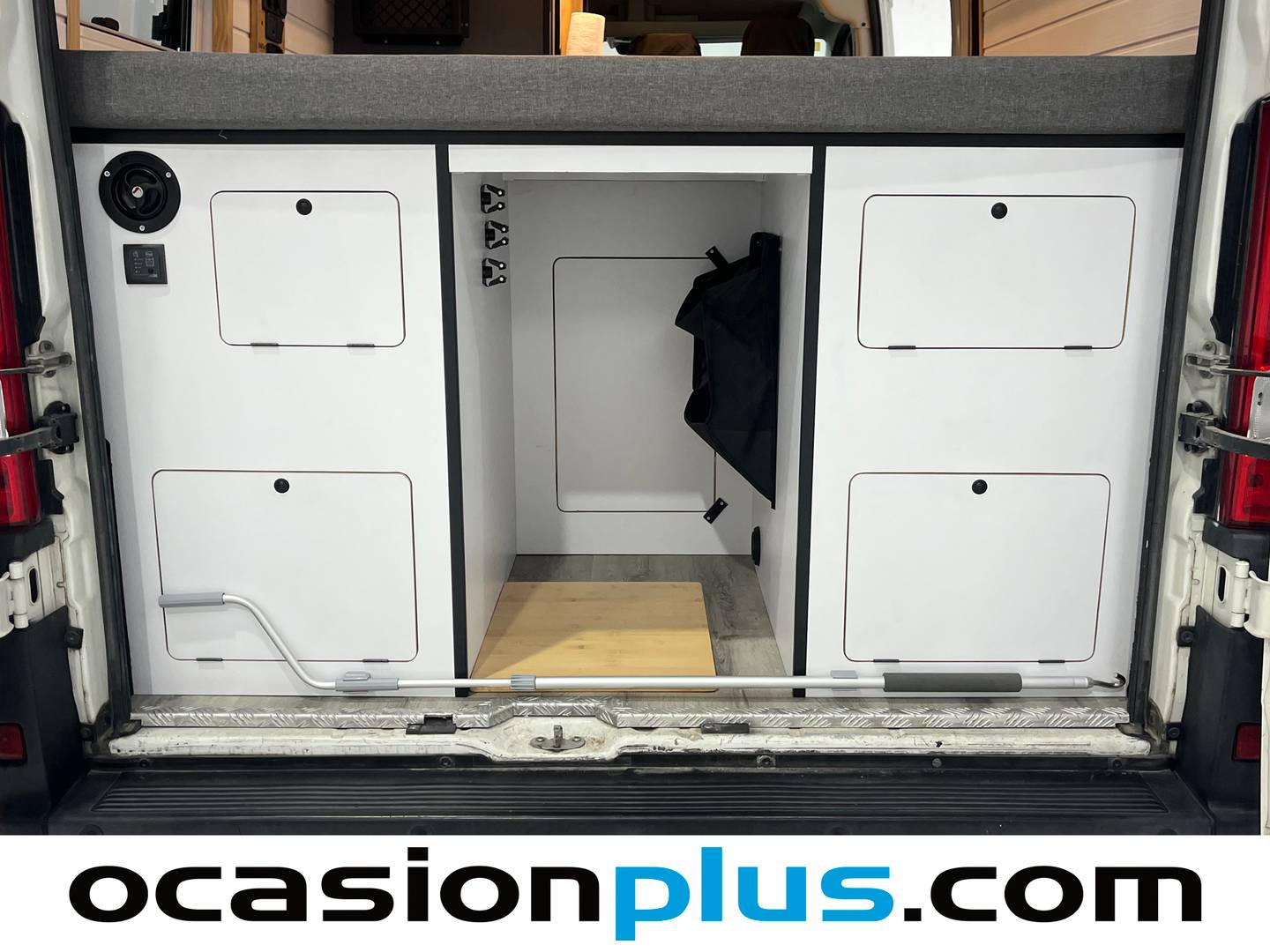 Peugeot Boxer Peugeot Boxer Furgon BlueHDi 140 S&S 335 L2H2  (140 CV) 3 Plazas diésel