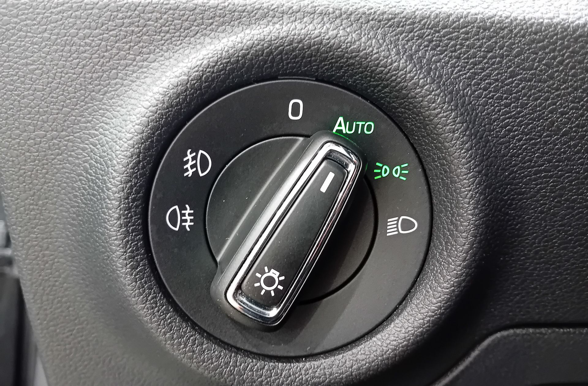 Škoda Kamiq 1.0 TSI Scout - foto 24