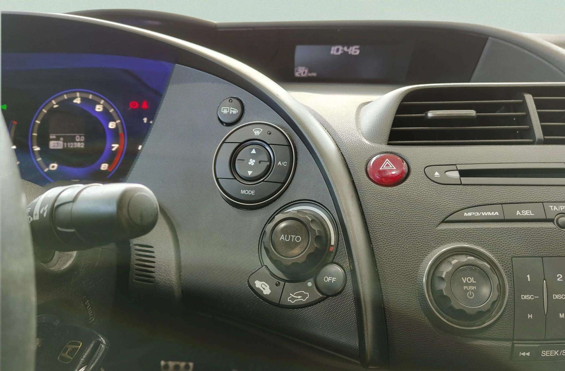 Honda Civic 1.4 i-VTEC Sport - foto 26