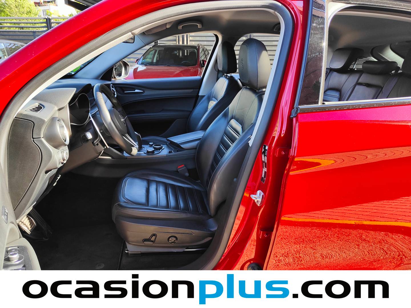 Foto Alfa Romeo Stelvio Alfa Romeo Stelvio 2.0 Petrol First Edition (II) Q4 (280 CV)