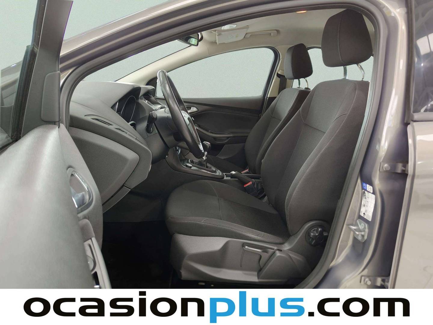 Foto asientos delanteros Ford Focus Ford Focus 1.5 TDCi Trend+ (120 CV)