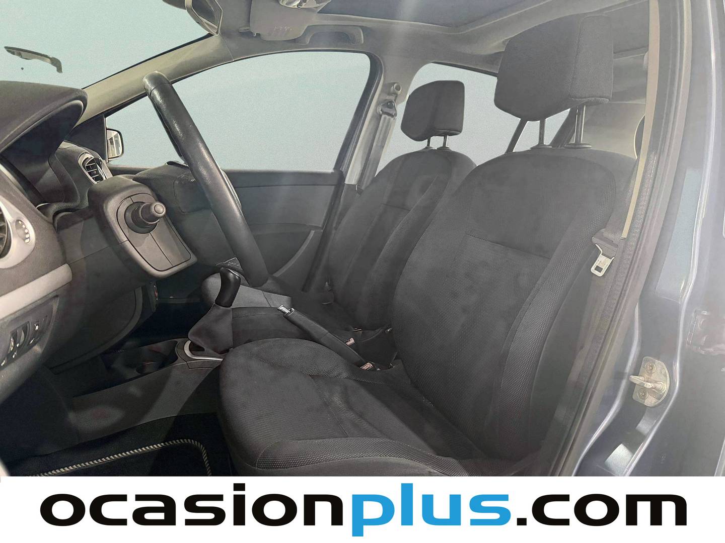Foto asientos delanteros Renault Clio Renault Clio 1.6 16v iMusic Confort Dynamique (110 CV)
