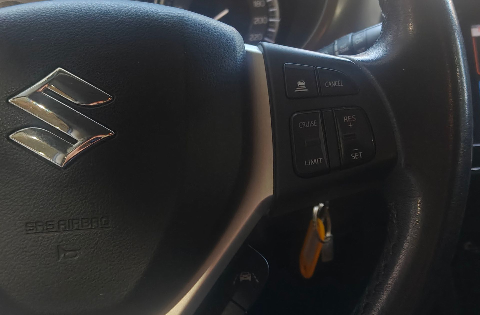 Suzuki Vitara 1.0 Turbo GLE 4WD - foto 26
