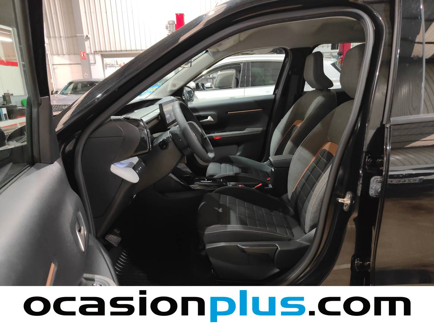 Foto asientos delanteros Citroën C3 Aircross Citroën C3 Aircross Hybrid 145 Plus e-DCS6 (145 CV)
