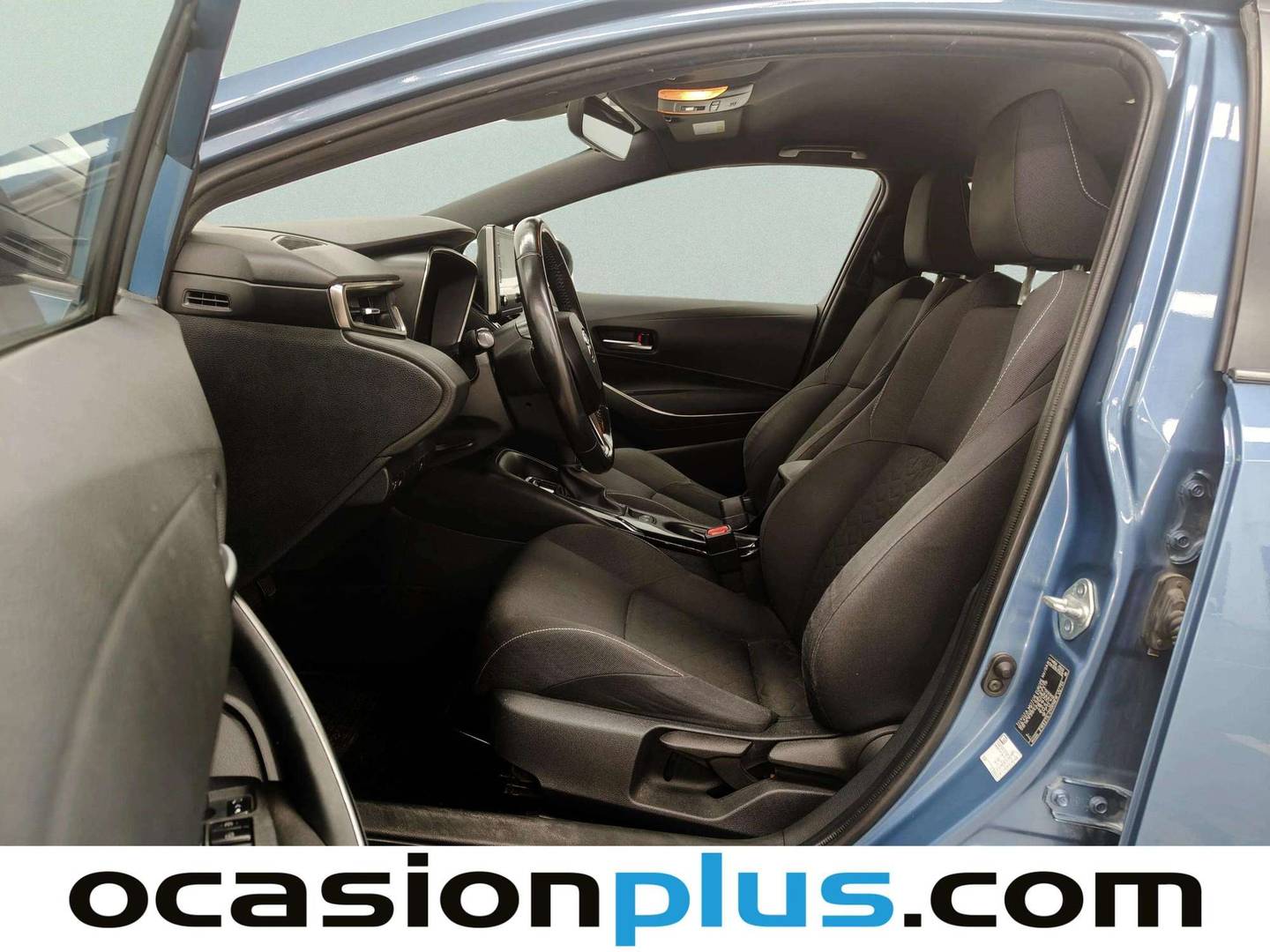 Foto asientos delanteros Toyota Corolla Toyota Corolla 1.8 125 Híbrido Active Tech E-CVT (122 CV)