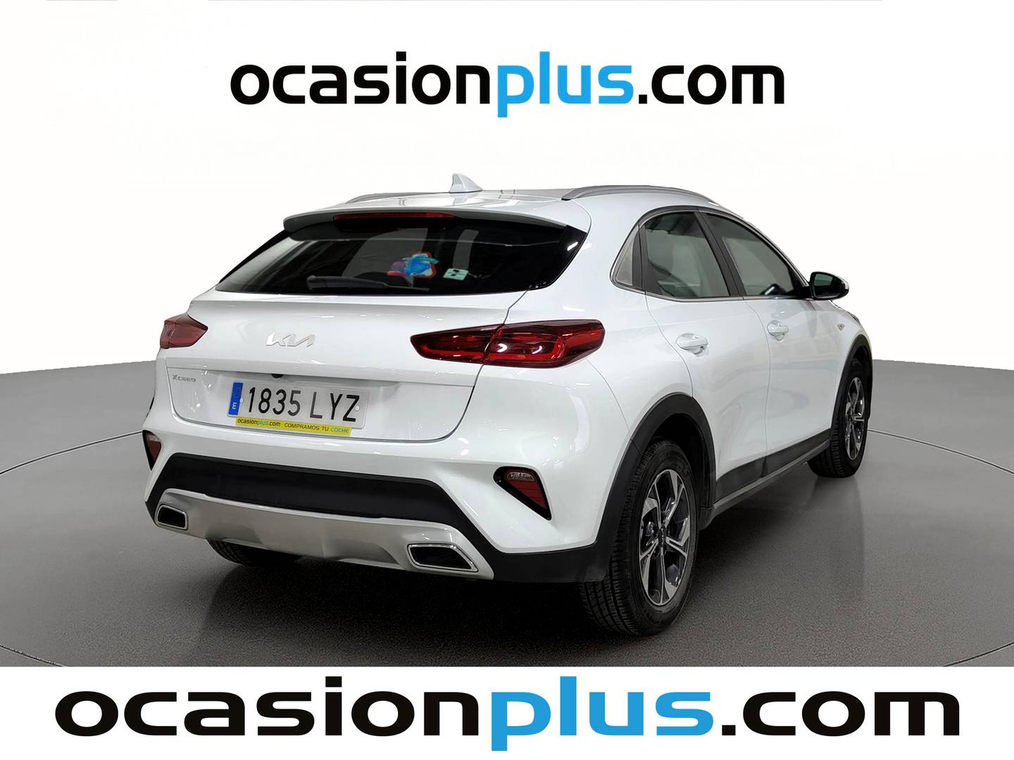 Foto trasera KIA XCeed KIA XCeed 1.0 T-GDi Drive (120 CV) derecha
