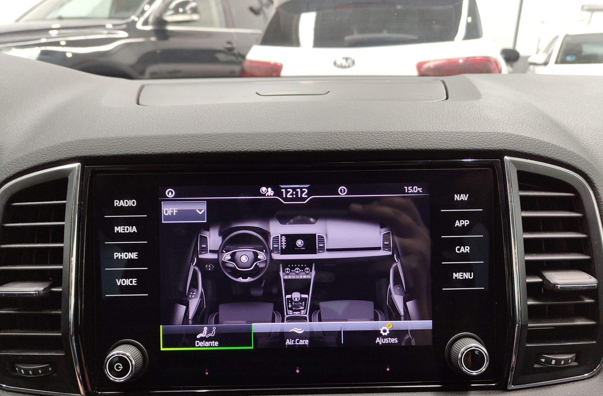 Škoda Karoq 2.0 TDI Ambition - foto 34