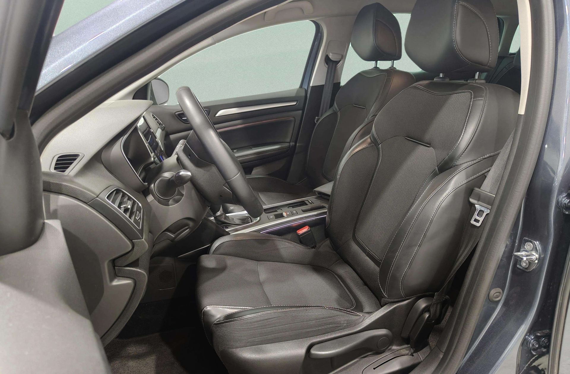 Renault Mégane Sport Tourer Techno TCe EDC GPF - foto 12