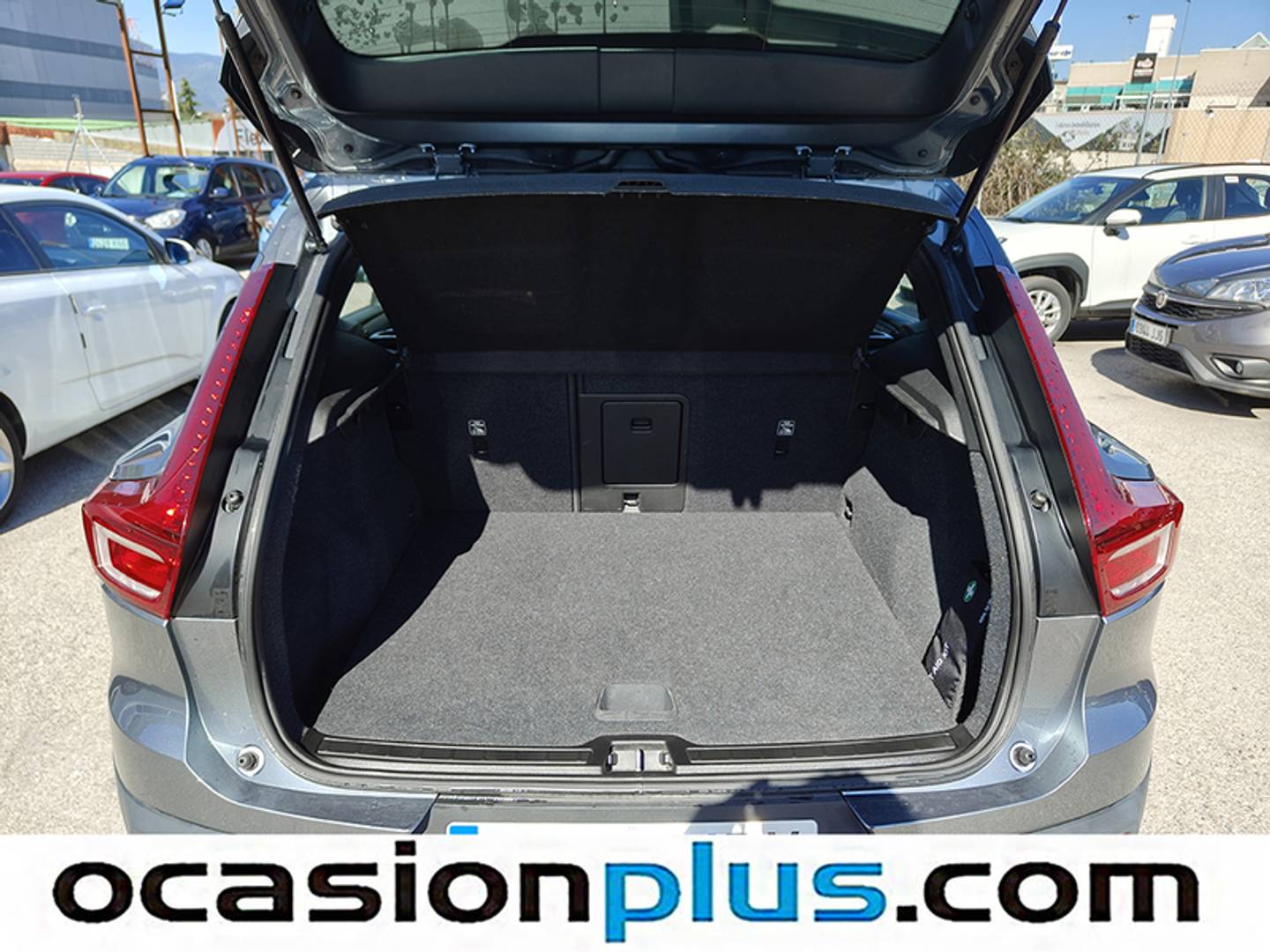 Foto Volvo XC40 Volvo XC40 D4 Momentum AWD Auto (190 CV)