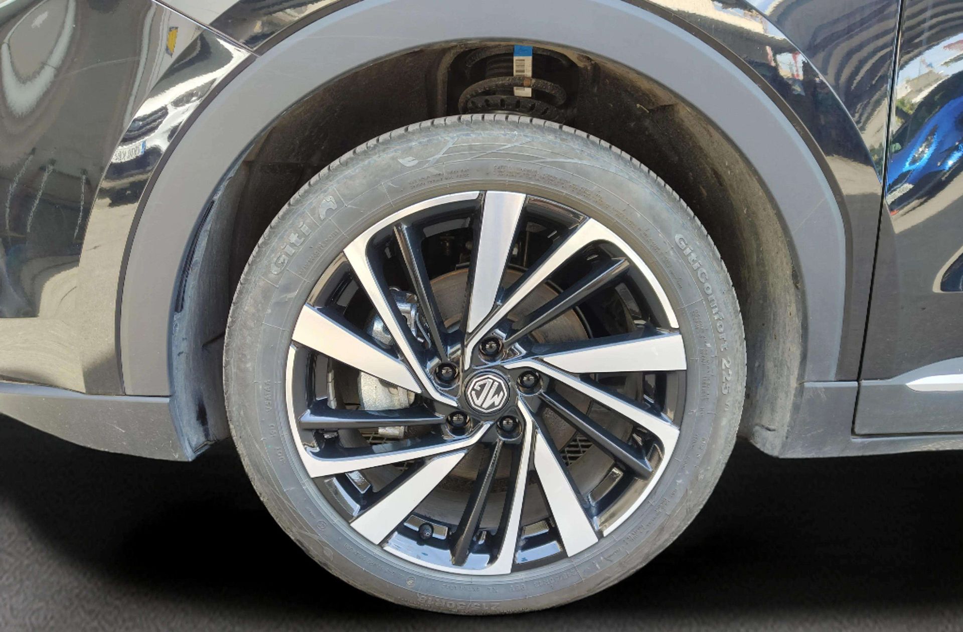 MG ZS 1.5 Hybrid+ Luxury - foto 32